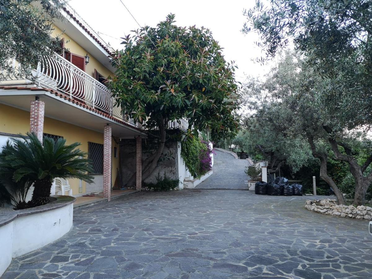 Sul Lago Dorato Terracina Exterior photo